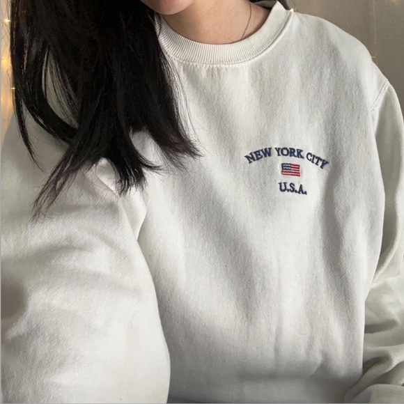 Brandy Melville Tops - brandy melville sweater